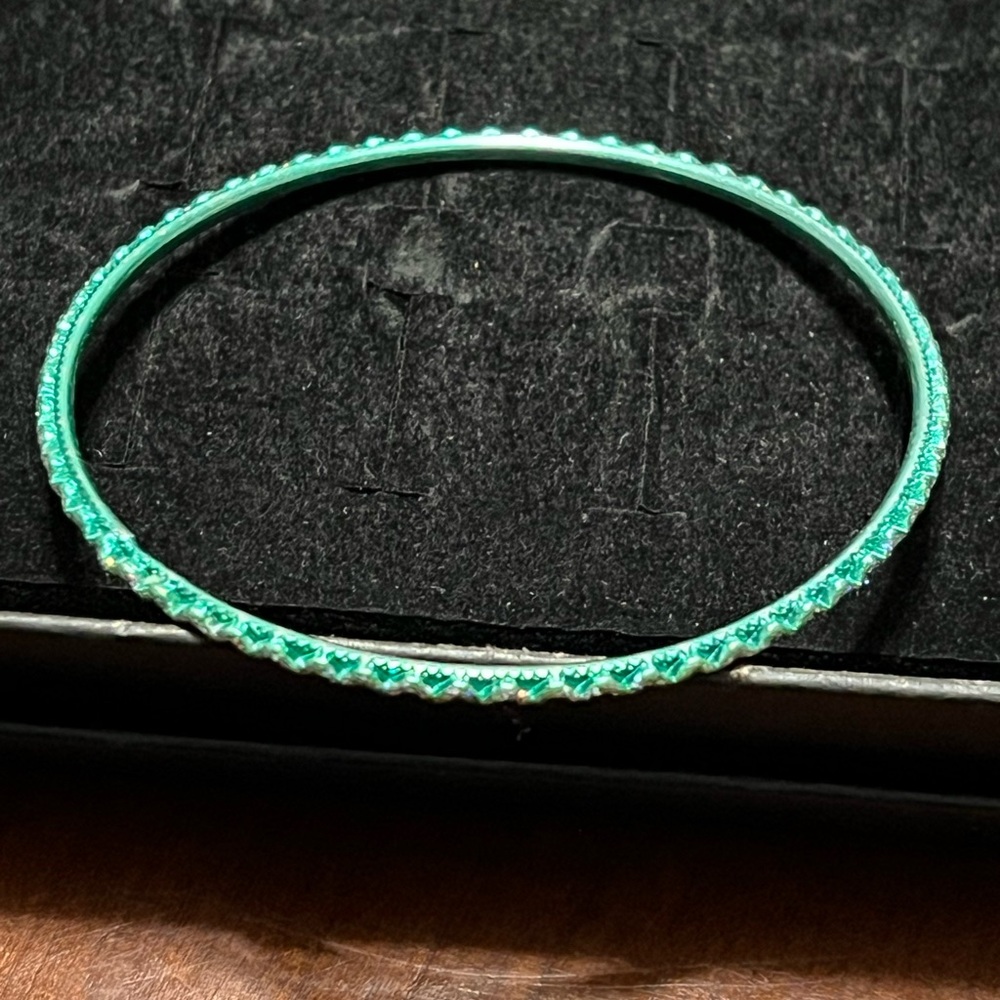 Elegant Green Bangle Bracelet